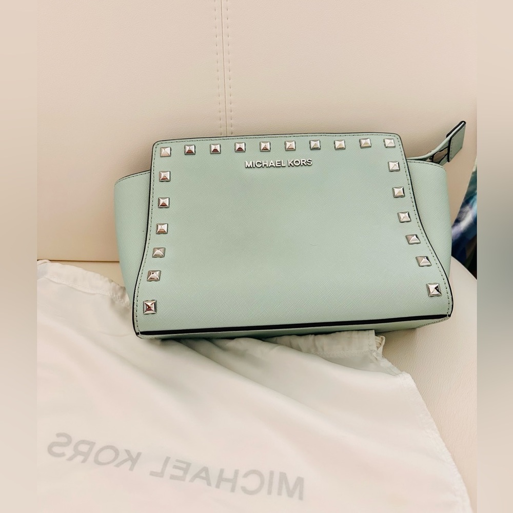 MK Michael Kors Selma Crossbody bag